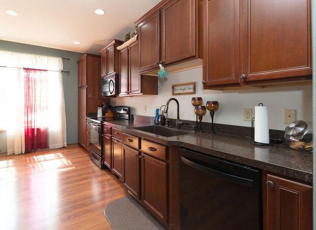 N5194 Blue Valley ROAD, Hartford, WI 53027