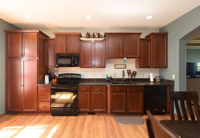 N5194 Blue Valley ROAD, Hartford, WI 53027