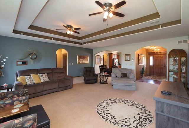 N5194 Blue Valley ROAD, Hartford, WI 53027