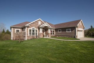 N5194 Blue Valley ROAD, Hartford, WI 53027