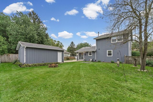 5216 palm Street, Mchenry, IL 60051