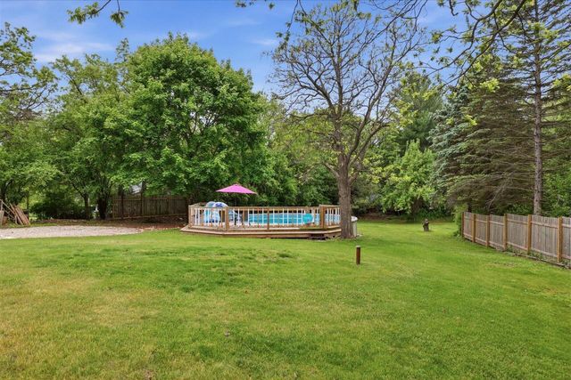 423 Bron Derw COURT, Wales, WI 53183