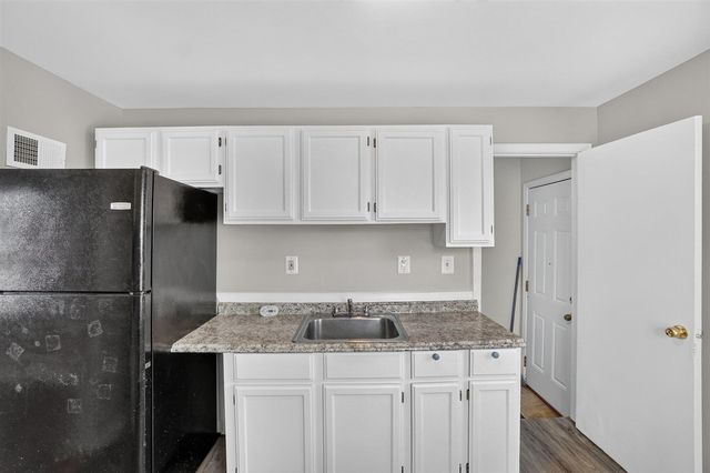 224 Victory Drive, Pontiac, MI 48342