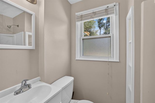 224 Victory Drive, Pontiac, MI 48342