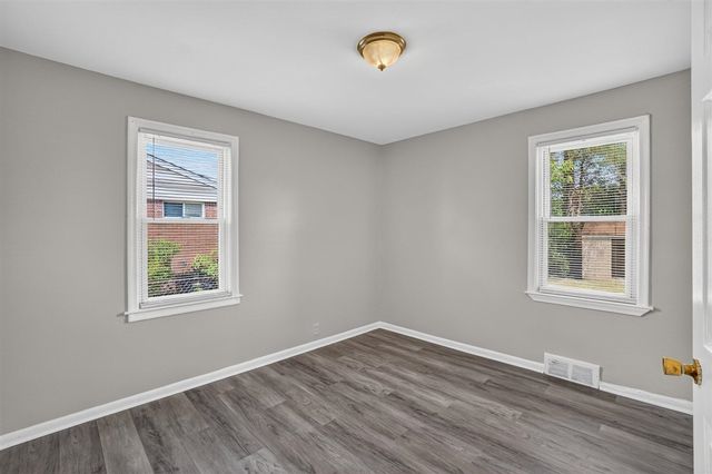 224 Victory Drive, Pontiac, MI 48342
