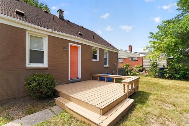 224 Victory Drive, Pontiac, MI 48342