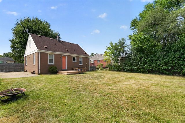 224 Victory Drive, Pontiac, MI 48342