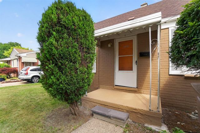 224 Victory Drive, Pontiac, MI 48342
