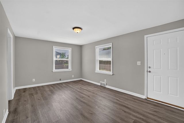 224 Victory Drive, Pontiac, MI 48342