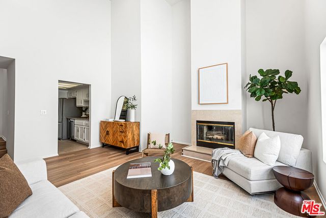 3949 Bentley Avenue 8, Culver City, CA 90232
