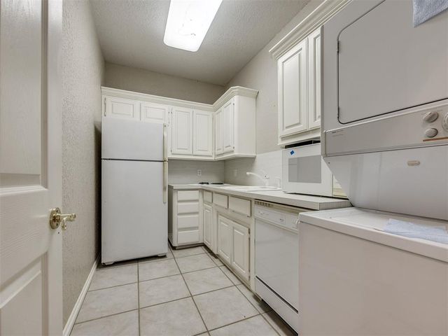 3201 Wakefield Lane, Choctaw, OK 73020