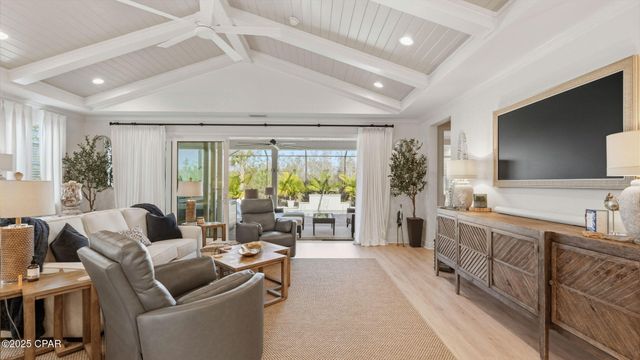 8376 Landshark Boulevard, Panama City Beach, FL 32413