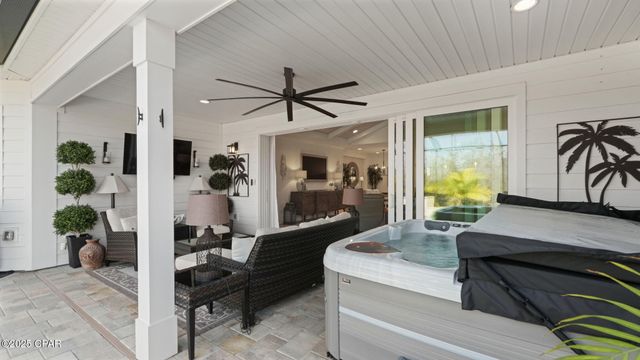 8376 Landshark Boulevard, Panama City Beach, FL 32413