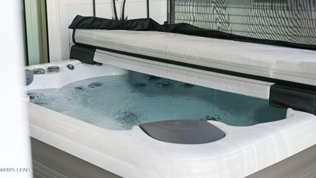 8376 Landshark Boulevard, Panama City Beach, FL 32413