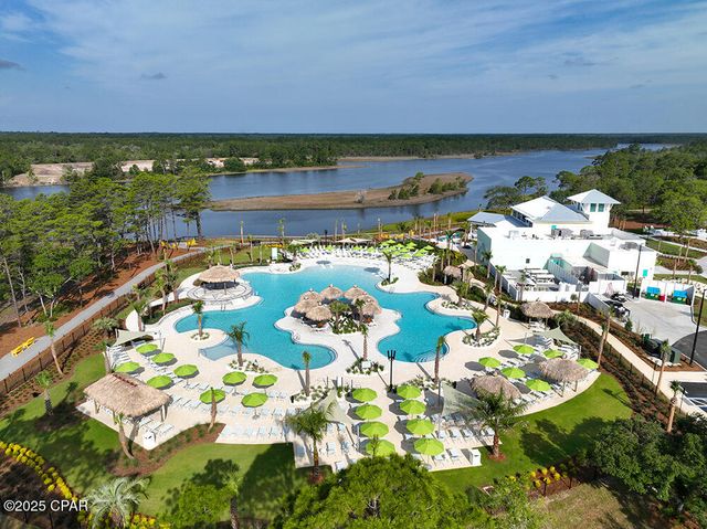 8376 Landshark Boulevard, Panama City Beach, FL 32413