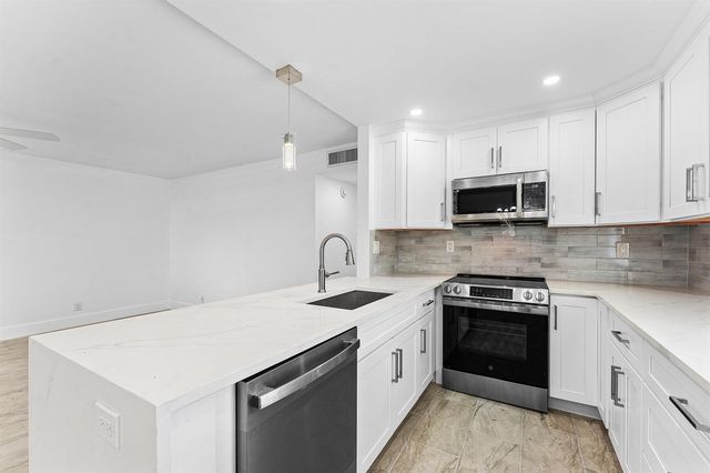 790 Burgundy Q, Delray Beach, FL 33484