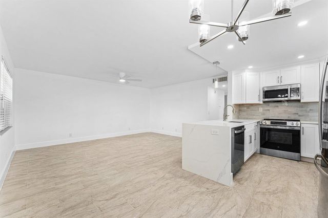 790 Burgundy Q, Delray Beach, FL 33484