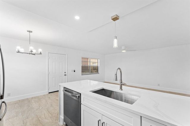 790 Burgundy Q, Delray Beach, FL 33484