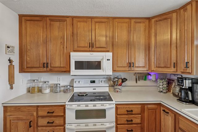 722 W 12th Street S, Newton, IA 50208