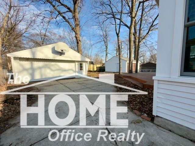 16544 Delaware Avenue, Redford, MI 48240