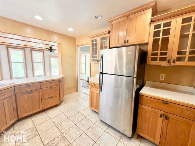 16544 Delaware Avenue, Redford, MI 48240