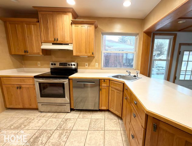 16544 Delaware Avenue, Redford, MI 48240