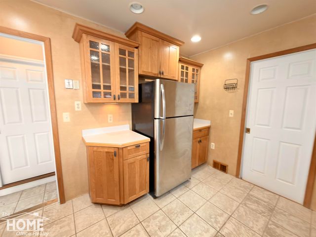 16544 Delaware Avenue, Redford, MI 48240