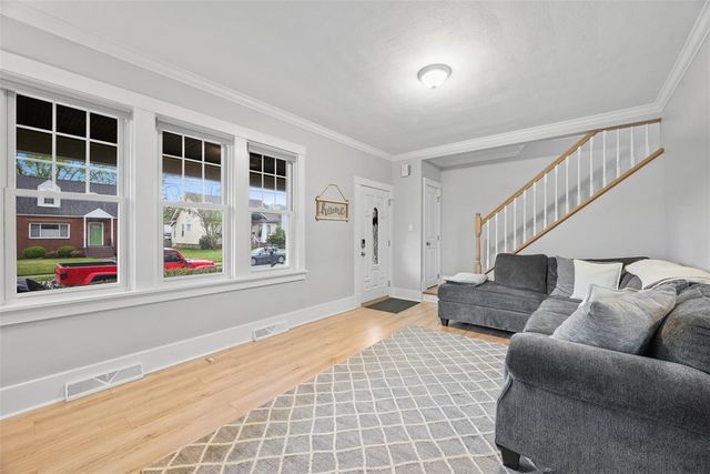 1284 Corporation St, Beaver, PA 15009