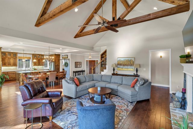 2701 Alta Vista Court, Granbury, TX 76049