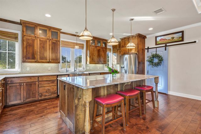 2701 Alta Vista Court, Granbury, TX 76049