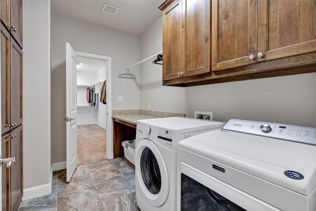 2701 Alta Vista Court, Granbury, TX 76049