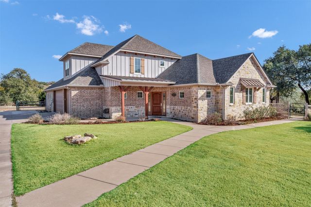2701 Alta Vista Court, Granbury, TX 76049