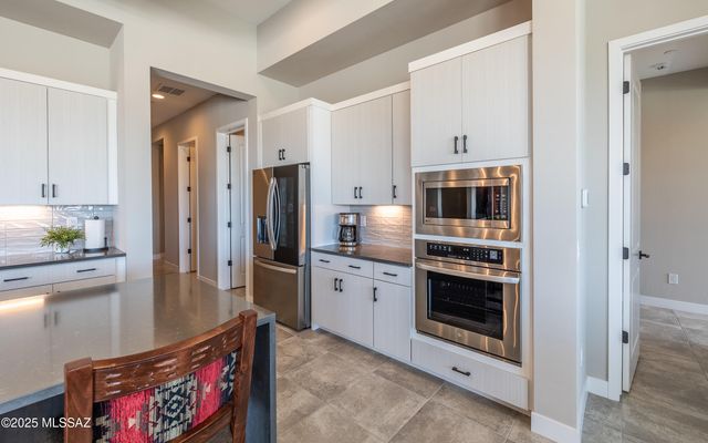 6947 W Patina Drive, Marana, AZ 85658