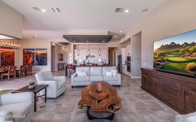 6947 W Patina Drive, Marana, AZ 85658