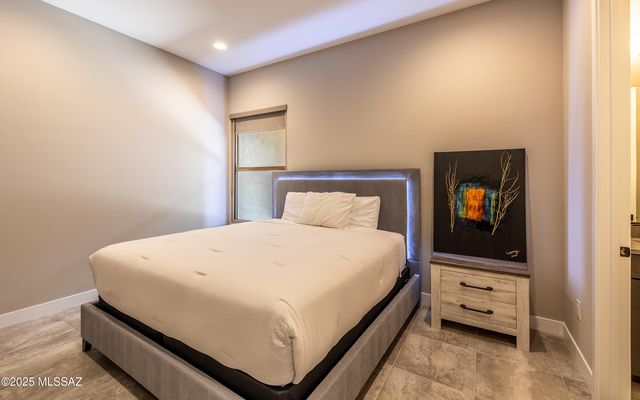 6947 W Patina Drive, Marana, AZ 85658