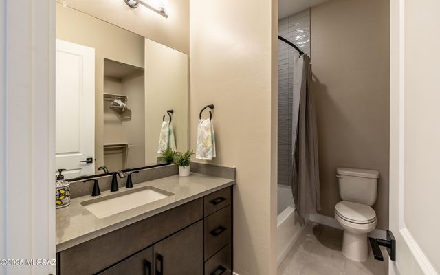 6947 W Patina Drive, Marana, AZ 85658