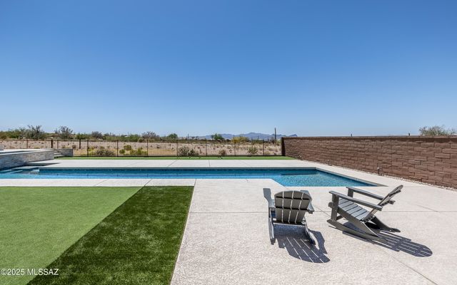 6947 W Patina Drive, Marana, AZ 85658