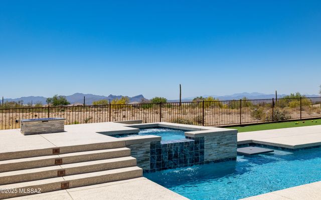 6947 W Patina Drive, Marana, AZ 85658