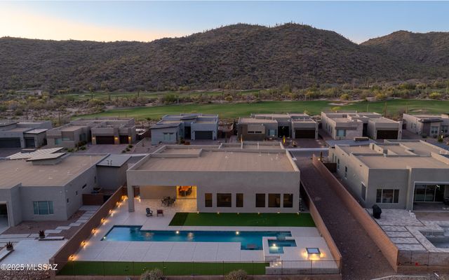 6947 W Patina Drive, Marana, AZ 85658