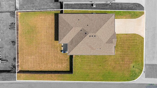 401 Caprock Dr, Longview, TX 75605