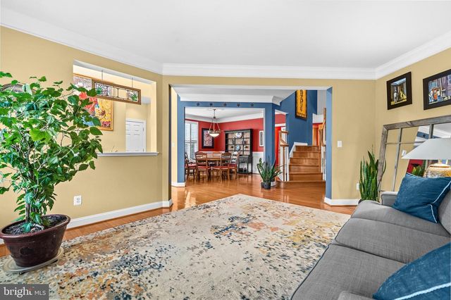 632 NASH ST, Herndon, VA 20170