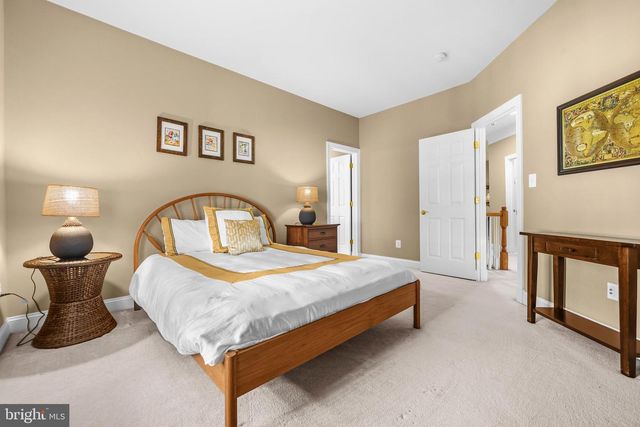 632 NASH ST, Herndon, VA 20170