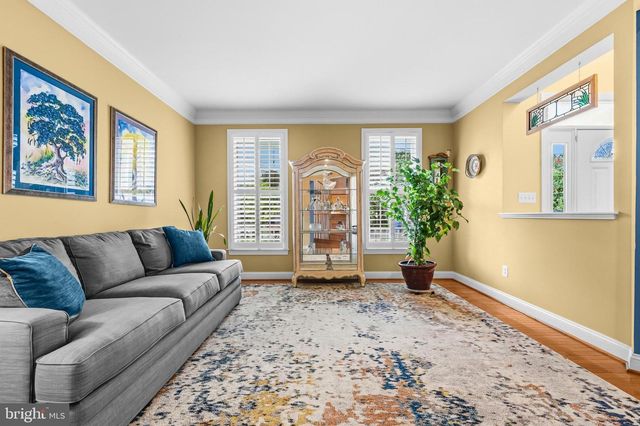 632 NASH ST, Herndon, VA 20170