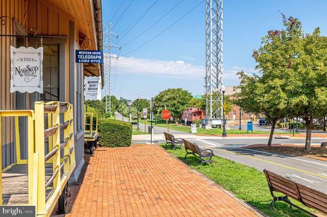 632 NASH ST, Herndon, VA 20170