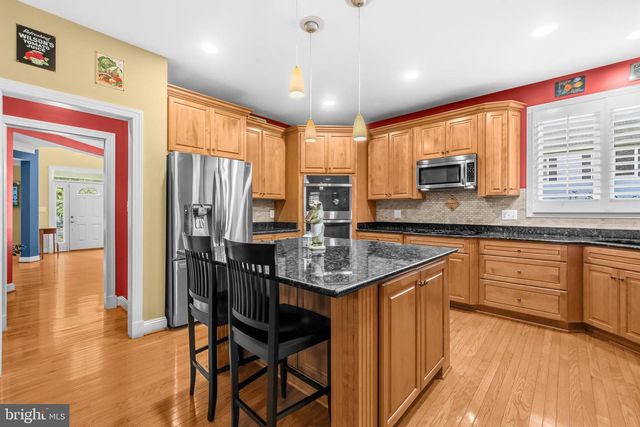 632 NASH ST, Herndon, VA 20170
