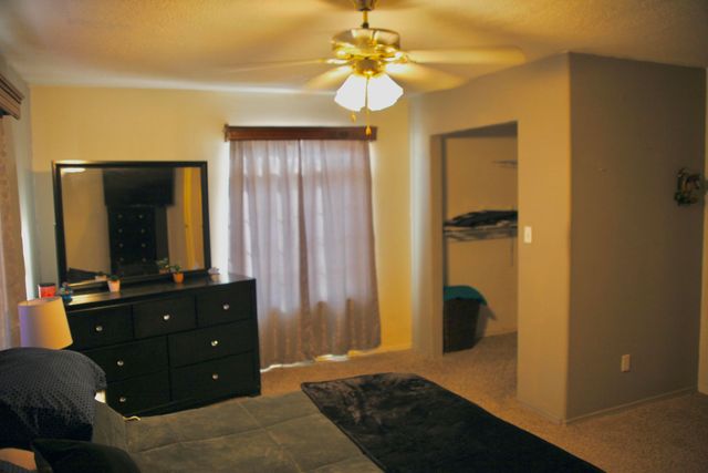 5 Santa Barbara Drive, Los Lunas, NM 87031