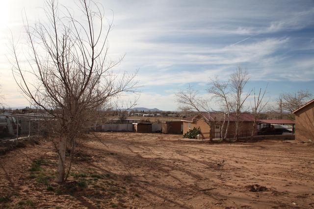 5 Santa Barbara Drive, Los Lunas, NM 87031