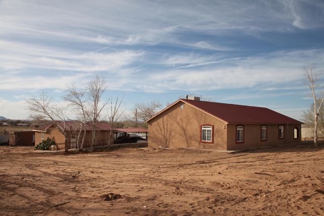 5 Santa Barbara Drive, Los Lunas, NM 87031