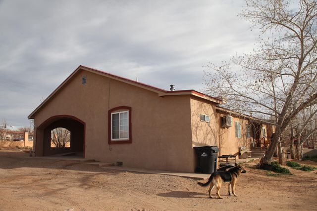 5 Santa Barbara Drive, Los Lunas, NM 87031