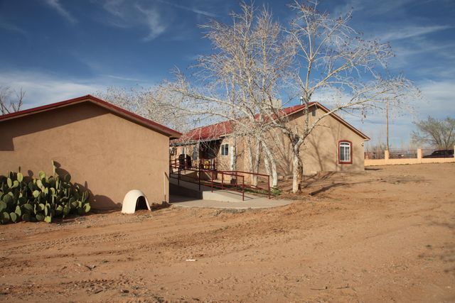 5 Santa Barbara Drive, Los Lunas, NM 87031